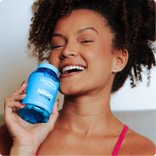 Modelo com Gummy Night